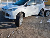 Gebraucht Ford Kuga 150 PS (110 kW) 2016 Weiß SUV