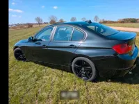 Gebraucht BMW 318 143 PS (105 kW) 2014 Schwarz Limousine