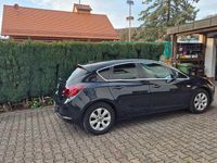 Gebraucht Opel Astra Style 140 PS (102 kW) 2015 Schwarz Limousine