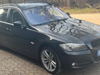Gebraucht BMW 320 170 PS (125 kW) 2009 Schwarz Kombi