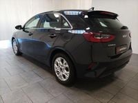 Usado Kia Ceed Vision 160 HP (117 kW) 2023 Preto Citadino