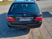 Gebraucht Mercedes E220 170 PS (125 kW) 2007 Schwarz Kombi
