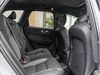 Neu Volvo XC60 Plus 310 PS (228 kW) 2026 Grau (vapour grey / metallic) SUV