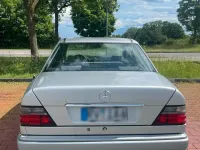 Brugt Mercedes E220 150 HK (110 kW) 1995 Sølv Sedan