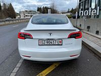 Neu Tesla Model 3 Performance 377 kW (513 PS) 2025 Weiß Limousine