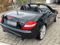 Second-hand Mercedes SLK200 160 CP (117 kW) 2006 Negru Cabrio