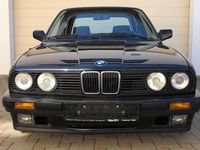 Gebraucht BMW 320 192 PS (141 kW) 1989 Schwarz metallic Limousine