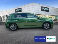 Gebraucht Peugeot 308 Allure 131 PS (96 kW) 2024 Grün Limousine
