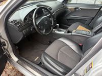 Gebraucht Mercedes E240 Avantgarde 177 PS (130 kW) 2002 Silber Limousine