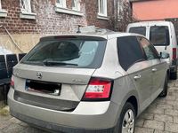 Gebraucht Skoda Fabia 60 PS (44 kW) 2016 Grau Limousine