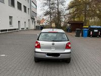 Gebraucht VW Polo Comfortline 64 PS (47 kW) 2001 Silber Kleinwagen