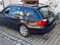 Gebraucht BMW 320 163 PS (119 kW) 2007 Blau Kombi