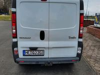 Gebraucht Renault Trafic 115 PS (84 kW) 2014 Weiß Van / Kleinbus