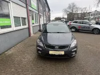 Używany Kia Ceed 90 KM (66 kW) 2012 Szary Hatchback