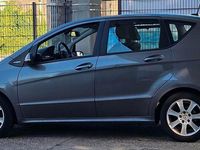 Gebraucht Mercedes A160 95 PS (69 kW) 2011 Grau Kleinwagen