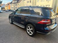 Gebraucht Mercedes ML350 258 PS (189 kW) 2012 Blau SUV