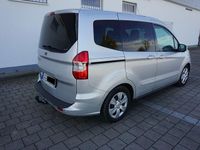 Gebraucht Ford Tourneo Courier Titanium 101 PS (74 kW) 2020 Silber Van / Kleinbus