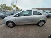 Usado Opel Corsa Edition 60 CV (44 kW) 2007 Plateado Utilitario