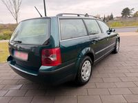Usata VW Passat 102 CV (75 kW) 2003 Verde Station wagon