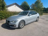 Gebraucht BMW 330e Advantage 184 PS (135 kW) 2016 Silber Limousine