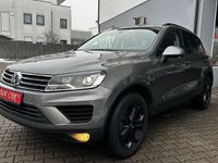 Gebraucht VW Touareg Exclusive 204 PS (150 kW) 2016 Canyon grey metallic SUV