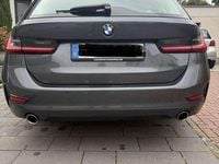 Gebraucht BMW 330 M Sport 258 PS (189 kW) 2020 Grau Kombi