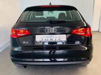 Gebraucht Audi A3 Attraction 110 PS (80 kW) 2015 Schwarz Limousine