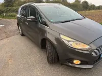 Gebraucht Ford S-MAX Titanium 179 PS (131 kW) 2016 Grau Van / Kleinbus