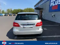 Gebraucht Mercedes B180 122 PS (89 kW) 2013 Silber Kleinwagen