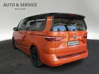 Gebraucht VW Multivan Edition 150 PS (110 kW) 2023 Orange Van / Kleinbus