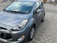 Gebraucht Hyundai ix20 116 PS (85 kW) 2012 Grau Kleinwagen