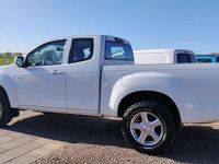 Second-hand Isuzu D-Max 163 CP (119 kW) 2015 Alb SUV
