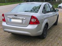 Gebraucht Ford Focus Ghia 145 PS (106 kW) 2008 Silber Limousine