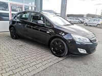 Gebraucht Opel Astra Edition 116 PS (85 kW) 2011 Saphirschwarz mineraleffekt Kleinwagen