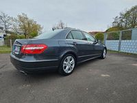 Gebraucht Mercedes E220 Avantgarde 170 PS (125 kW) 2011 Grau Limousine