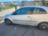 Gebraucht Ford Fiesta 60 PS (44 kW) 2005 Silber Kleinwagen