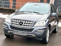 Gebraucht Mercedes ML350 231 PS (169 kW) 2011 Grau SUV