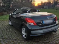 Gebraucht Peugeot 207 CC 111 PS (81 kW) 2012 Schwarz Cabrio