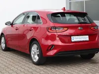 Gebraucht Kia Ceed Vision 99 PS (72 kW) 2018 Rot Kleinwagen