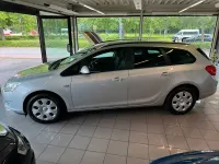 Gebraucht Opel Astra Design Edition 140 PS (102 kW) 2011 Silber Kombi