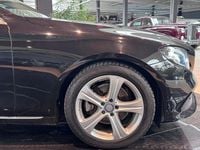 Używany Mercedes E220 Avantgarde 194 KM (142 kW) 2017 Czarny Sedan/Limuzyna