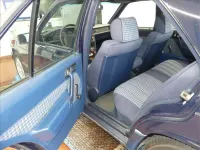 Gebraucht Mercedes 190 160 PS (117 kW) 1992 Blau Limousine