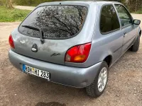 Używany Ford Fiesta 60 KM (44 kW) 1997 Srebrny Hatchback
