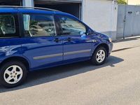Second-hand Mazda MPV 163 CP (119 kW) 2000 Albastru Monovolum