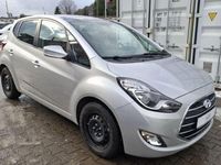 Gebraucht Hyundai ix20 Passion Plus 125 PS (91 kW) 2016 Platinum silver Kleinwagen