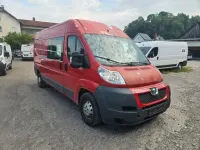 Gebraucht Peugeot Boxer 177 PS (130 kW) 2013 Farbe rot tiziano/deckende lacki Van