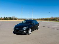 Gebraucht Opel Astra Active 131 PS (96 kW) 2013 Schwarz Limousine