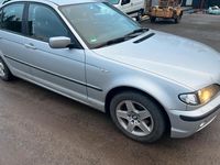 Gebraucht BMW 318 143 PS (105 kW) 2002 Silber Limousine