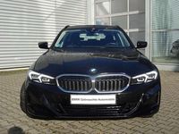 Gebraucht BMW 318 156 PS (114 kW) 2023 Schwarz uni Kombi