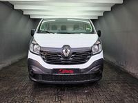 Second-hand Renault Trafic 121 CP (88 kW) 2017 Alb Monovolum